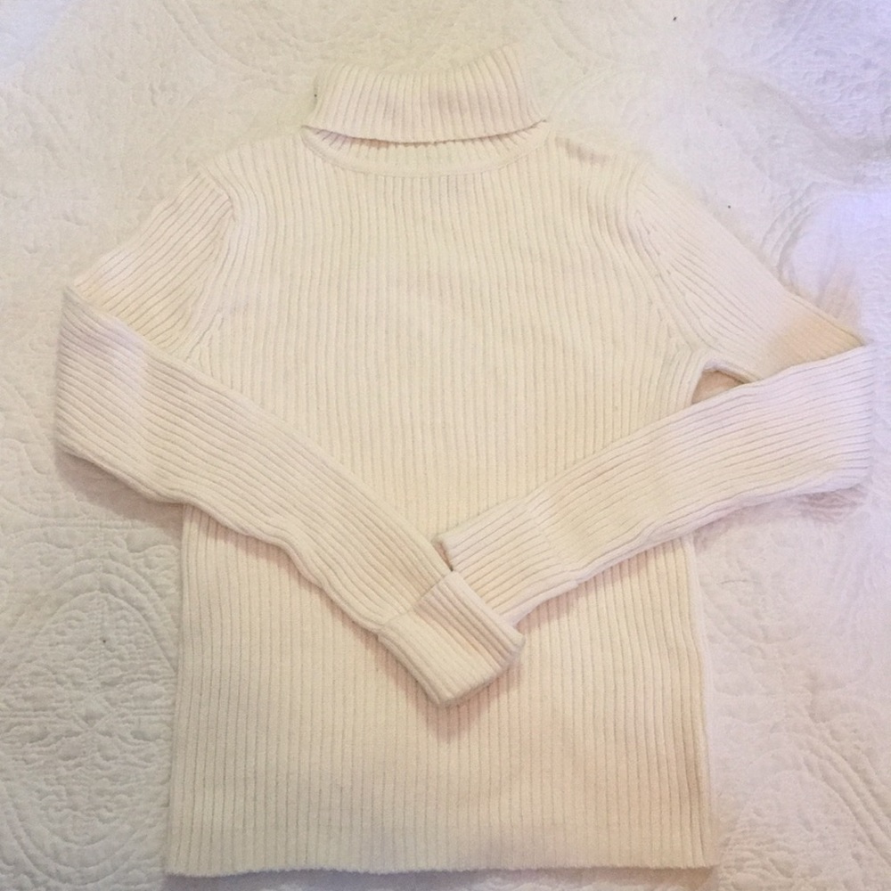Classy cream turtleneck sweater